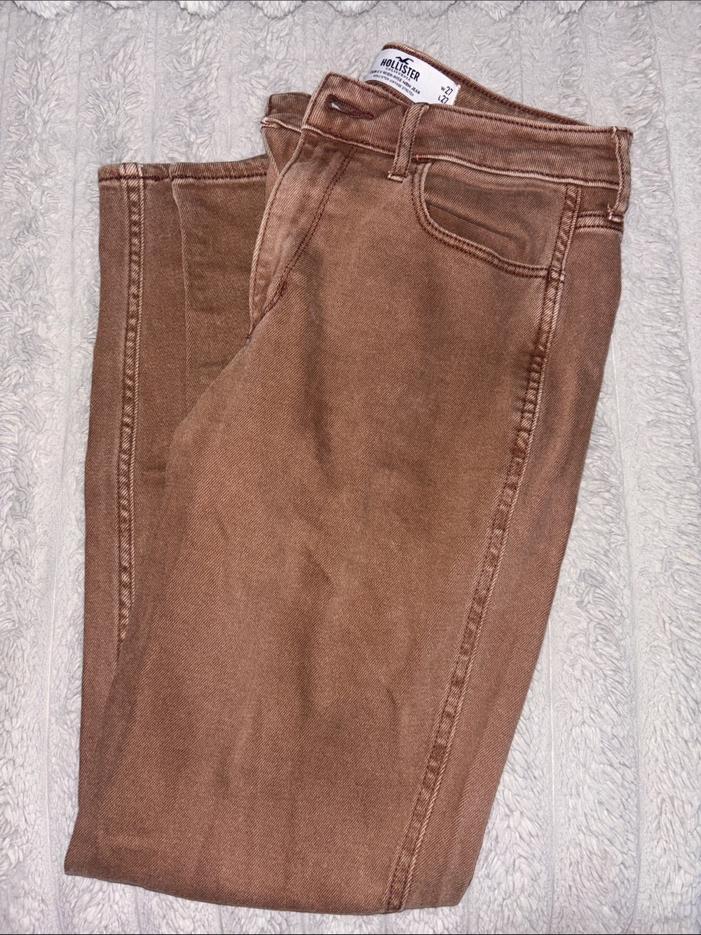 Hollister Women’s Curvy High Rise Mom Jean  Size 5R